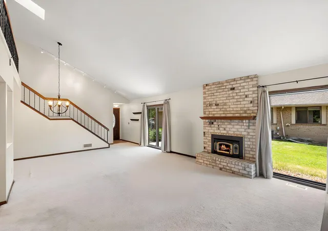 Photo 3 of Townhouse for sale at 7051 Robinwood Trl, Saint Paul, MN 55125 | MLS# 7112556 | Listing updated on 2026-09-04