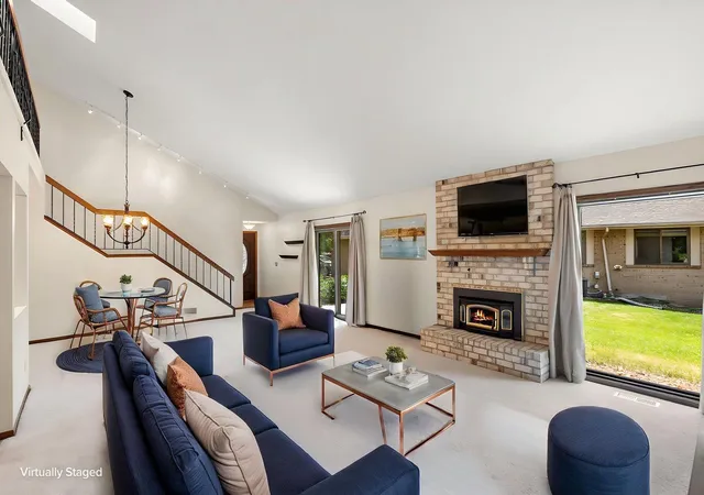 Photo 4 of Townhouse for sale at 7051 Robinwood Trl, Saint Paul, MN 55125 | MLS# 7112556 | Listing updated on 2026-09-04