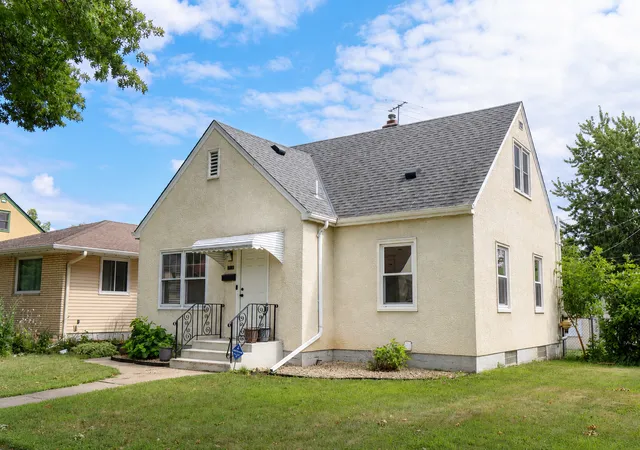 Photo 2 of Sale Pending at 1874 Hawthorne Ave E, Saint Paul, MN 55119 | MLS# 7112563 | Listing updated on 2026-10-15