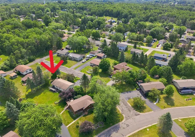 32nd image of 233 Sitka St, Duluth, MN 55811 | MLS# 7112577