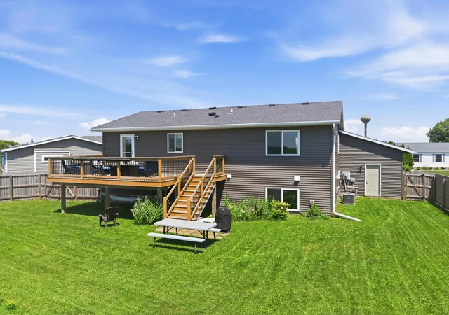 Photo 2 of Single family home for sale at 59 Southfork Pl Se, Kasson, MN 55944 | MLS# 7112583 | Listing updated on 2026-08-19