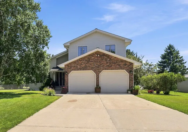 Photo 2 of Single family home for sale at 510 Circle Ln, Arlington, MN 55307 | MLS# 7112597 | Listing updated on 2026-08-19
