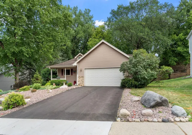 Photo 2 of Sale Pending at 13520 Havelock Trl, Saint Paul, MN 55124 | MLS# 7112605 | Listing updated on 2026-08-14