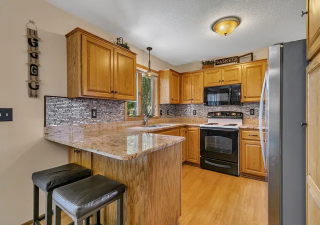 Photo 3 of Single family home for sale at 416 13th Street N, Sauk Rapids, MN 56379 | MLS# 7112612 | Listing updated on 2026-10-07