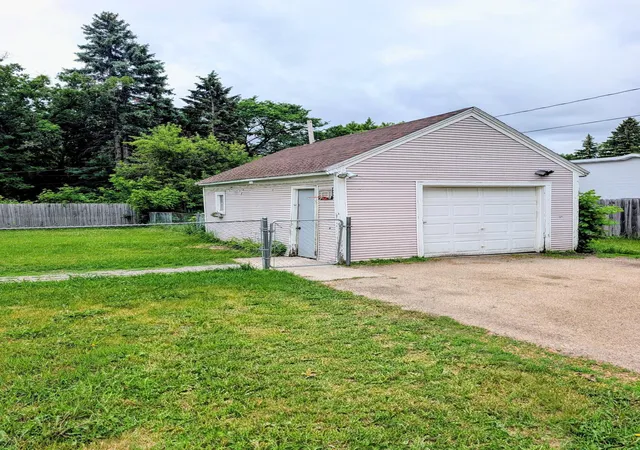 Photo 3 of Single family home for sale at 523 11th Street N, Moorhead, MN 56560 | MLS# 7112629 | Listing updated on 2026-09-13