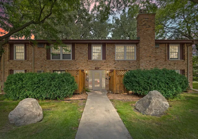 1st image of 4600 Cedar Lake Rd S #2, Minneapolis, MN 55416 | MLS# 7112716