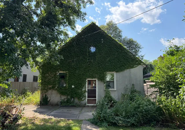 Photo 3 of Single family home for sale at 4709 Clinton Ave S, Minneapolis, MN 55419 | MLS# 7112721 | Listing updated on 2026-10-08