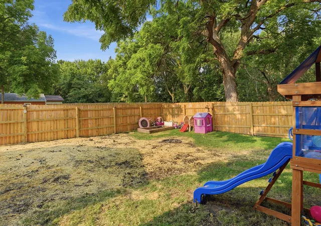 Photo 25 of Single family home for sale at 521 9th Street Nw, Willmar, MN 56201 | MLS# 7112744 | Listing updated on 2026-09-07