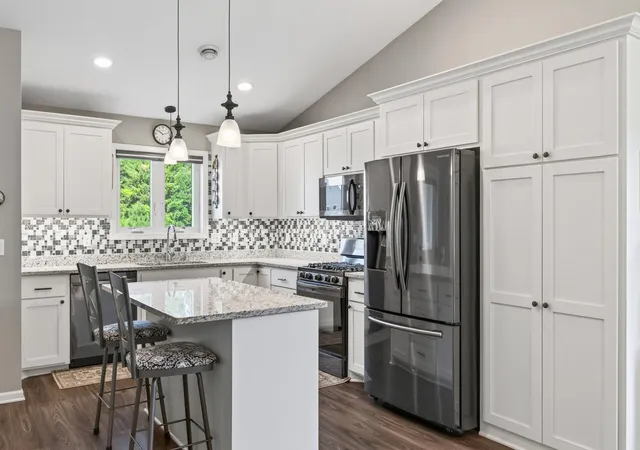 Photo 3 of Single family home for sale at 918 Gable St, Taylors Falls, MN 55084 | MLS# 7112748 | Listing updated on 2026-09-01