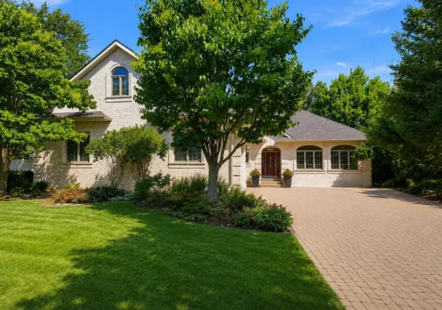 Photo 1 of Sale Pending at 1084 Parkview Ln, Victoria, MN 55386 | MLS# 7112756 | Listing updated on 2026-09-01