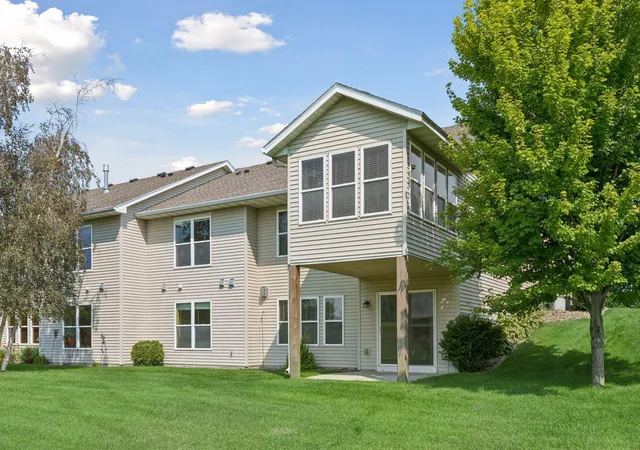 Photo 3 of Single family home for sale at 2007 14th Street NE, Faribault, MN 55021 | MLS# 7112760 | Listing updated on 2026-08-29
