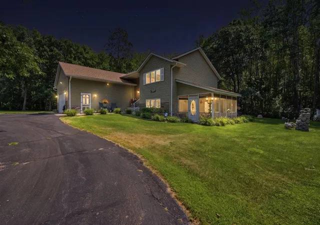 Photo 3 of Single family home for sale at 10157 Pin Oak Ln, Brainerd, MN 56401 | MLS# 7112778 | Listing updated on 2026-09-24