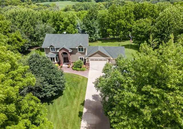 1st image of 2841 Imperial Ave N, Lake Elmo, MN 55042 | MLS# 7112797