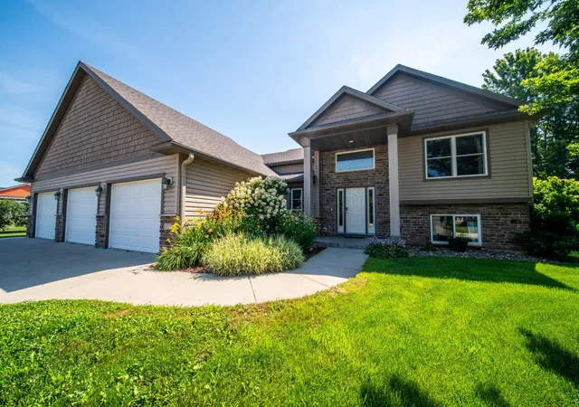 Photo 1 of Sale Pending at 60722 254th Avenue, Mantorville, MN 55955 | MLS# 7112798 | Listing updated on 2026-08-04
