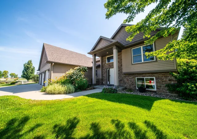 Photo 3 of Sale Pending at 60722 254th Avenue, Mantorville, MN 55955 | MLS# 7112798 | Listing updated on 2026-08-04
