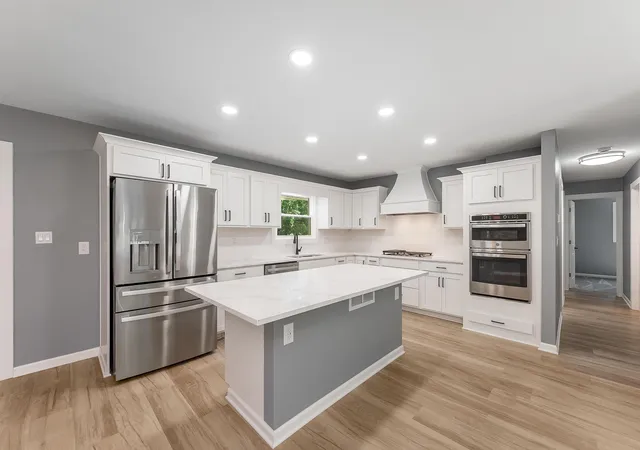 Photo 2 of Single family home for sale at 300 Viking Dr, Mankato, MN 56001 | MLS# 7112800 | Listing updated on 2026-09-19