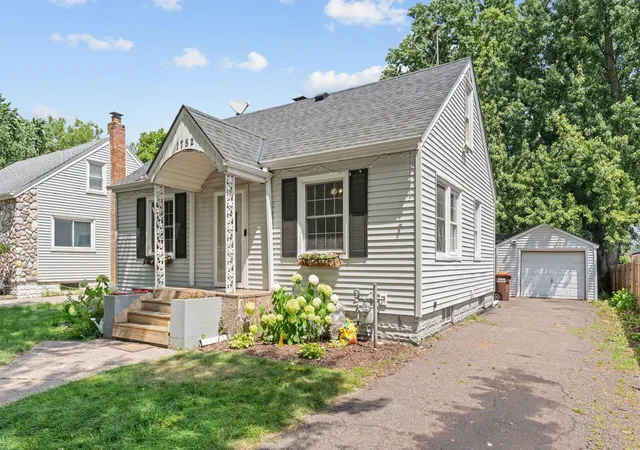 Photo 3 of Single family home for sale at 1752 Flandrau St, Saint Paul, MN 55109 | MLS# 7112805 | Listing updated on 2026-07-21