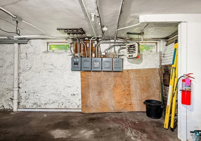 2nd image of 1529 E 5th St, Duluth, MN 55812