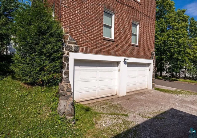 4th image of 1529 E 5th St, Duluth, MN 55812