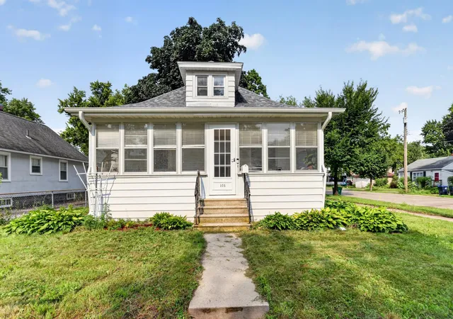 1st image of 235 10Th Ave Ne, Rochester, MN 55906 | MLS# 7112821