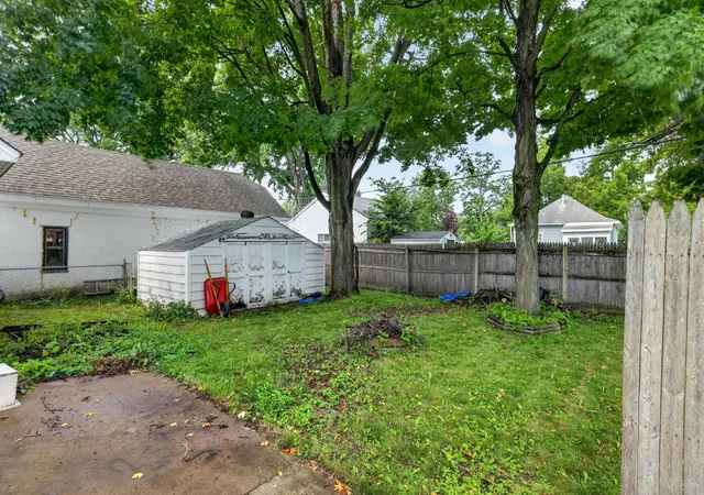 4th image of 235 10Th Ave Ne, Rochester, MN 55906 | MLS# 7112821