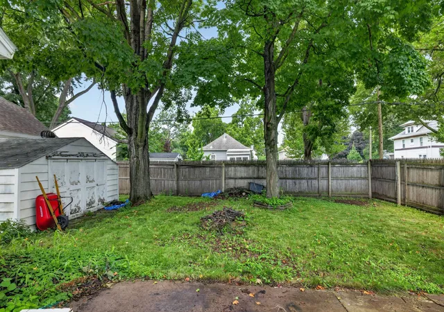 5th image of 235 10Th Ave Ne, Rochester, MN 55906 | MLS# 7112821