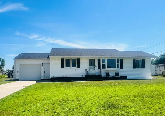 1st image of 610 E 2nd St, Graceville, MN 56240 | MLS# 7112846