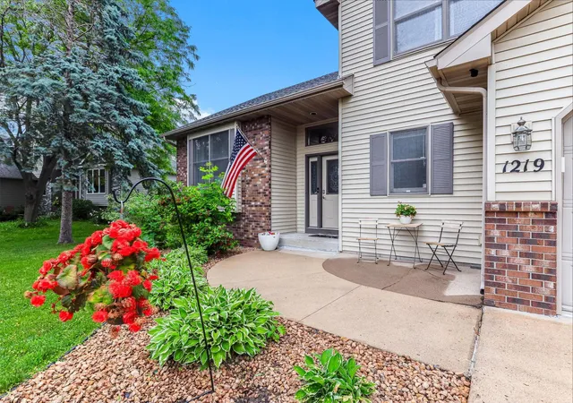 1st image of 1219 15th St Se, Forest Lake, MN 55025 | MLS# 7112851