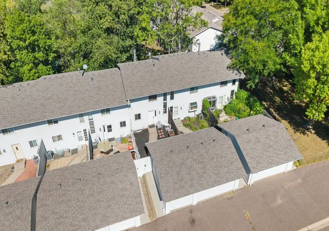 Photo 2 of Single family home for sale at 6652 Gretchen Ln N, Saint Paul, MN 55128 | MLS# 7112860 | Listing updated on 2026-09-18