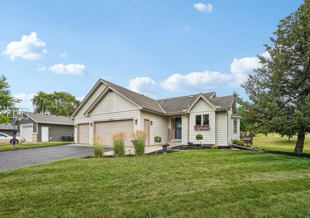 1st image of 17134 Woodview Ct Se, Prior Lake, MN 55372 | MLS# 7112873