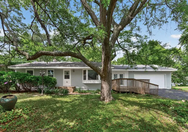 Photo 1 of Sale Pending at 31 Demont Ave E, Saint Paul, MN 55117 | MLS# 7112879 | Listing updated on 2026-09-03