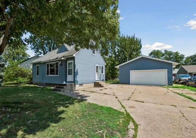 3rd image of 14 Pine Dr, Circle Pines, MN 55014 | MLS# 7112886