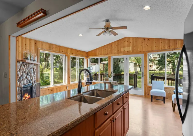 Photo 3 of Sale Pending at 2121 Radatz Ave, Saint Paul, MN 55109 | MLS# 7112892 | Listing updated on 2026-08-21