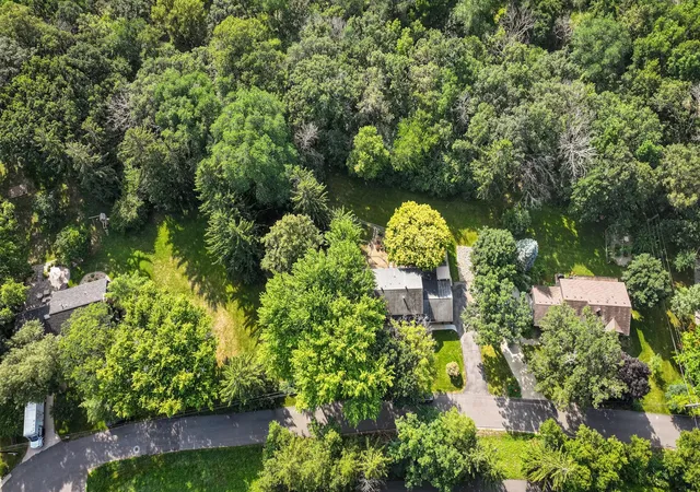 Photo 3 of Single family home for sale at 1440 Woodland Dr Sw, Rochester, MN 55902 | MLS# 7112905 | Listing updated on 2026-08-20