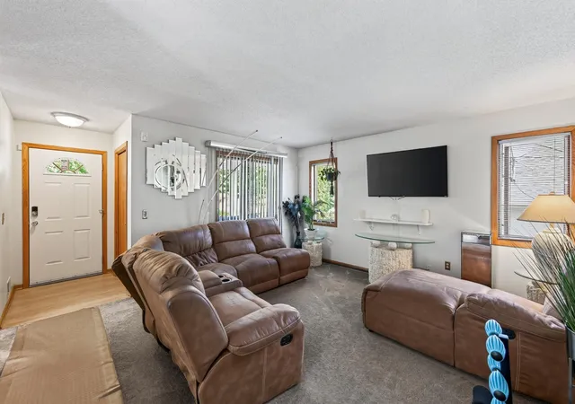 Photo 3 of Sale Pending at 3838 Dupont Ave N, Minneapolis, MN 55412 | MLS# 7112925 | Listing updated on 2026-08-17