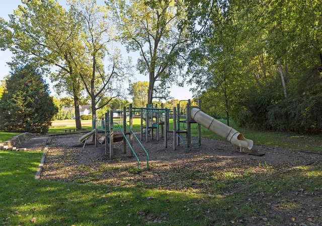 38th image of 20475 Summerville Rd, Excelsior, MN 55331 | MLS# 7112939