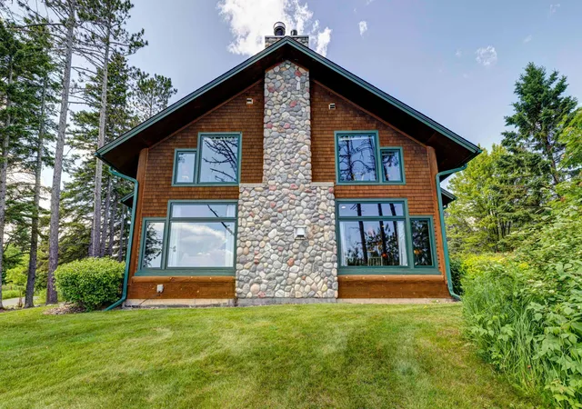 Photo 2 of Townhouse for sale at 2826 Highway 61 #410A, Two Harbors, MN 55616 | MLS# 7112961 | Listing updated on 2026-07-24