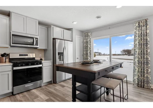 Photo 4 of Single family home for sale at 13743 Victoria Meadows Ct, Rosemount, MN 55068 | MLS# 7112968 | Listing updated on 2026-09-21