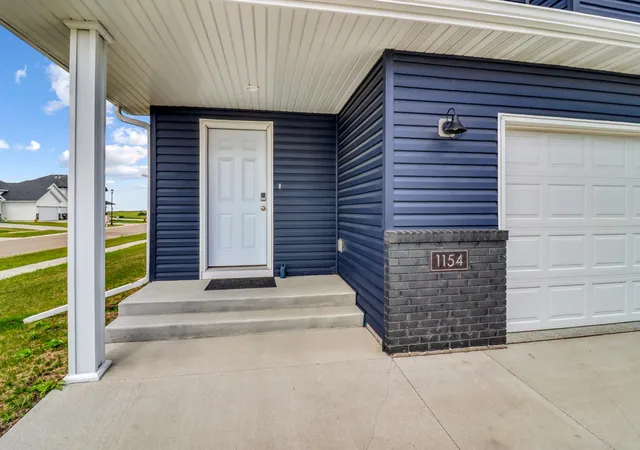 Photo 3 of Single family home for sale at 1154 60th Avenue W, West Fargo, ND 58078 | MLS# 7112993 | Listing updated on 2026-09-15