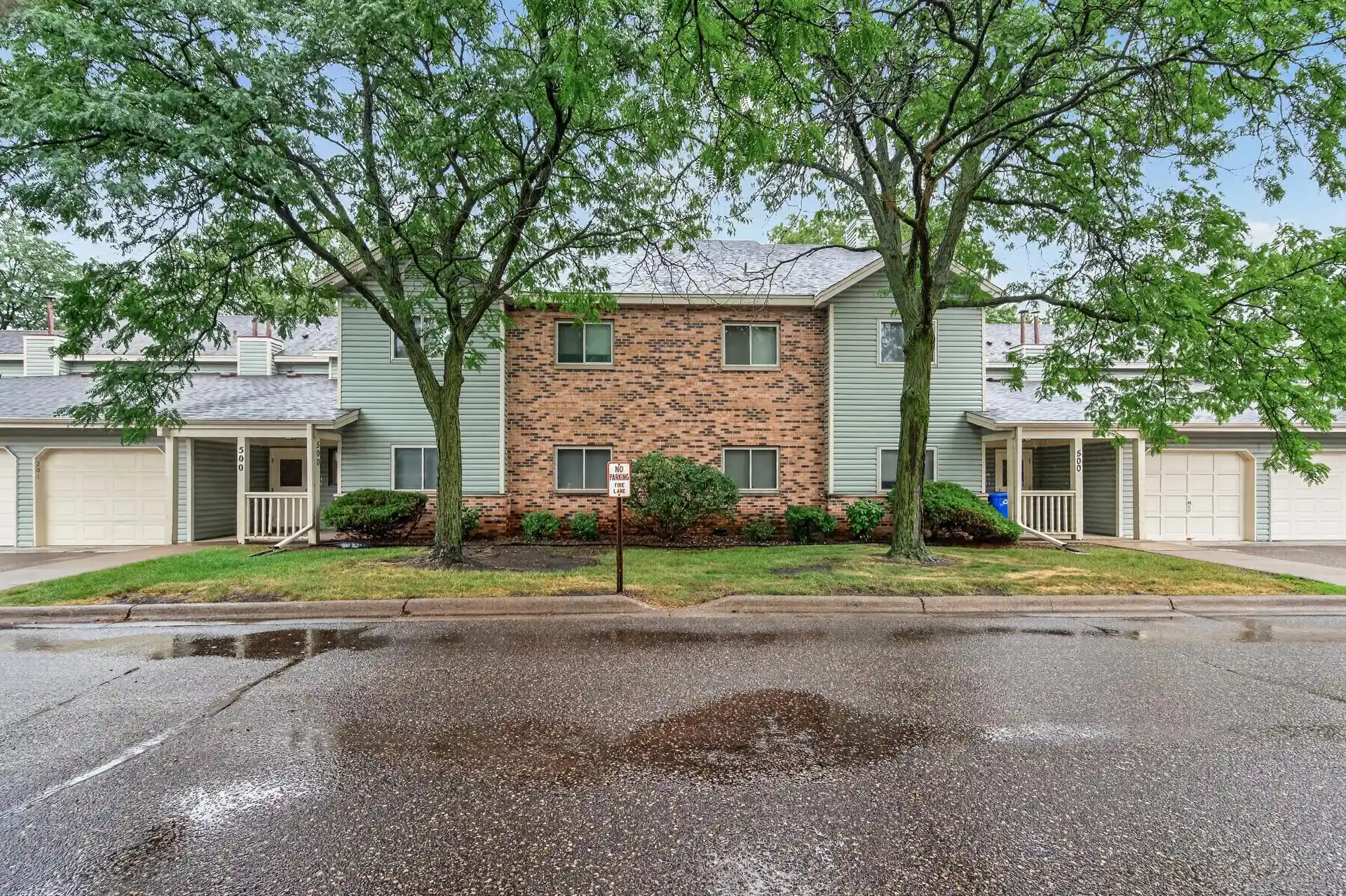 Listing Photo 2 - Condo for sale in 500 Etna St located at 500 Etna St, Saint Paul, MN 55106 - Unit #102
