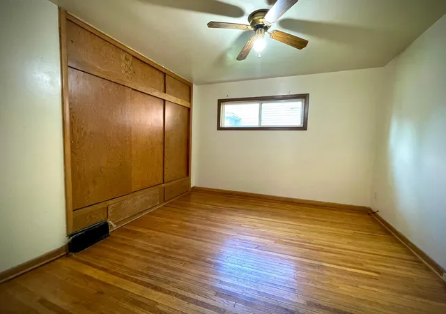 Photo 3 of Multi family home for sale at 918 Jefferson Ave, Albert Lea, MN 56007 | MLS# 7113049 | Listing updated on 2026-09-27