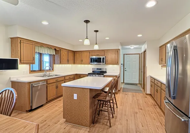 Photo 4 of Single family home for sale at 10 George St E, Maple Lake, MN 55358 | MLS# 7113057 | Listing updated on 2026-09-28