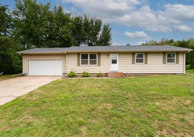 1st image of 278 Tower Heights Ct, Prescott, WI 54021 | MLS# 7113068