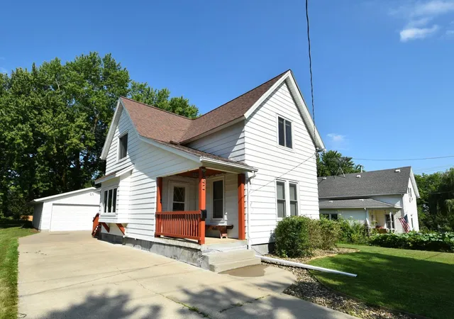 1st image of 342 2nd Ave, Zumbrota, MN 55992 | MLS# 7113079