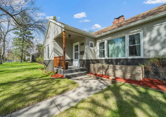 2nd image of 1019 Ash St, Alexandria, MN 56308 | MLS# 7113100