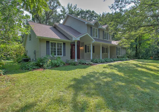 Photo 2 of Single family home for sale at 7231 407th Street, North Branch, MN 55056 | MLS# 7113124 | Listing updated on 2026-09-21