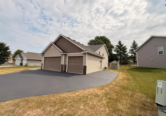 3rd image of 22424 Canova Ct, Farmington, MN 55024 | MLS# 7113127