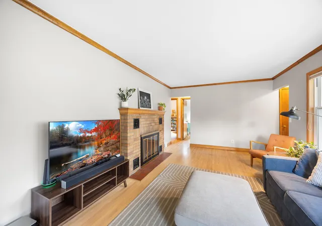 Photo 3 of Sale Pending at 891 Edgewater Ave, Saint Paul, MN 55126 | MLS# 7113133 | Listing updated on 2026-08-11