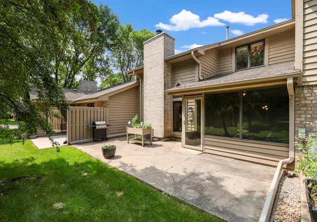 2nd image of 13108 Gemstone Ct, Saint Paul, MN 55124 | MLS# 7113136