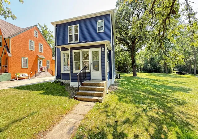 Photo 2 of Single family home for sale at 143 Washington St, Granite Falls, MN 56241 | MLS# 7113138 | Listing updated on 2026-07-22